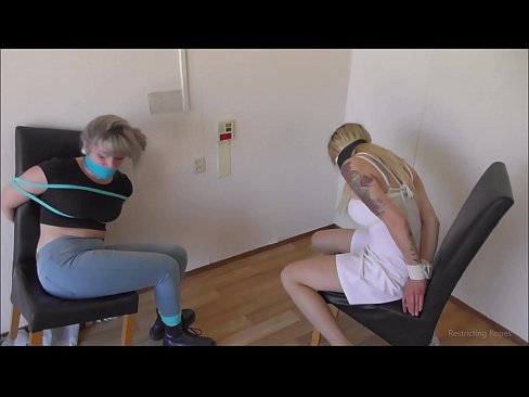 ❤️ Asılı / bağlanmış və ağzı bağlanmış / çətinlik içində olan qız ❤ Super porno pornoda az.porn-milf-300.ru ️❤